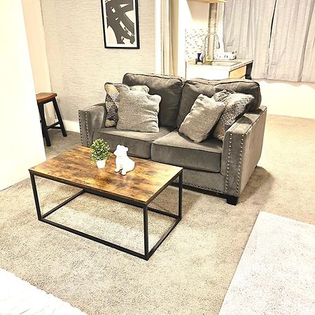 Two Bedroom Villa Studio With Fireplace & Living Room Ντητρόιτ Εξωτερικό φωτογραφία
