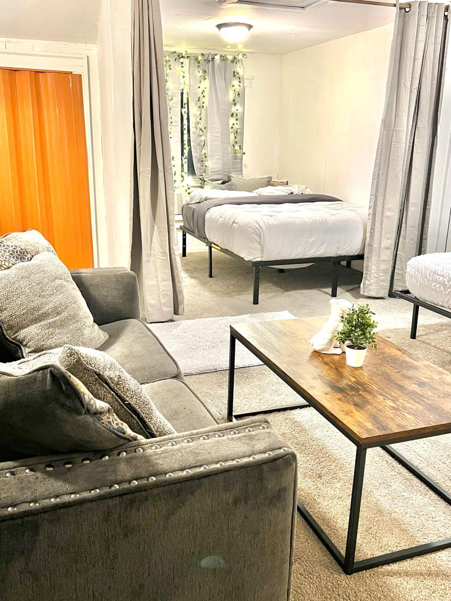 Two Bedroom Villa Studio With Fireplace & Living Room Ντητρόιτ Εξωτερικό φωτογραφία