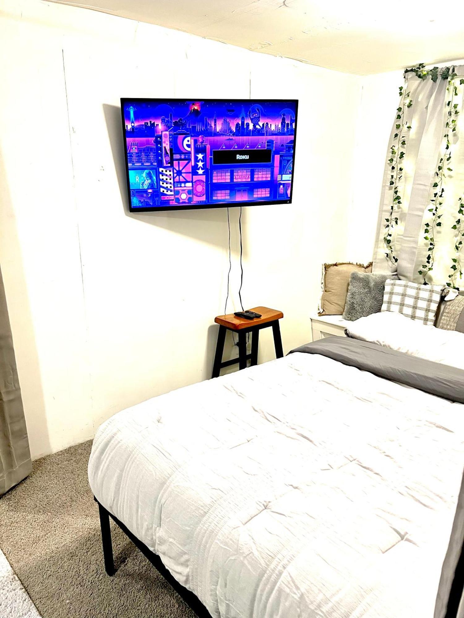 Two Bedroom Villa Studio With Fireplace & Living Room Ντητρόιτ Εξωτερικό φωτογραφία