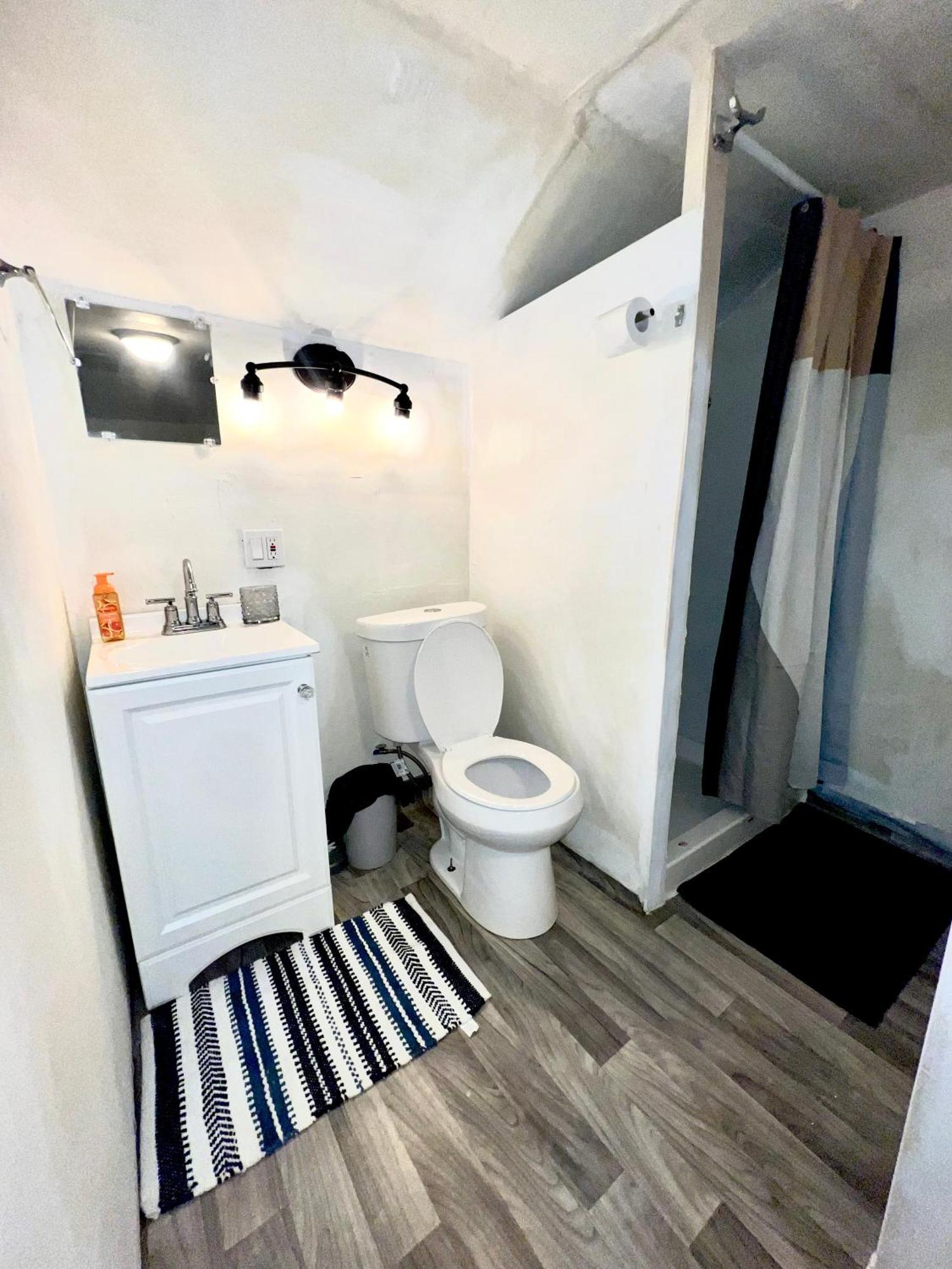Two Bedroom Villa Studio With Fireplace & Living Room Ντητρόιτ Εξωτερικό φωτογραφία